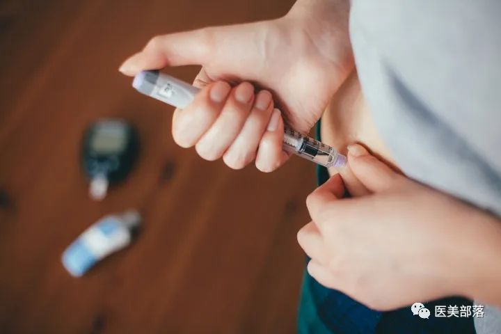 南通卫监："美甲店"为顾客注射"减肥针"被罚