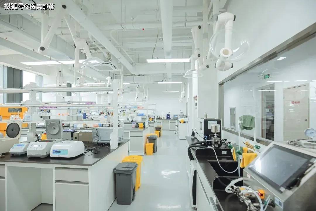 柏垠生物 | 国内首个「化妆品」新原料「重组贻贝粘蛋白」备案成功 