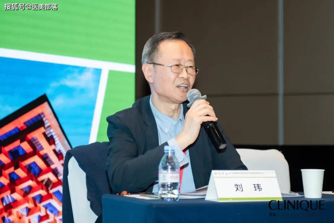 倩碧 | 布局「双美赛道」，领航「妆械联合＋功效进阶」新理念